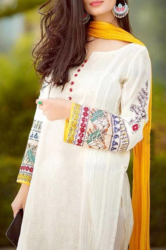 Bareeze White Embroidered winter collection By ALIFCOLLECTION.PK