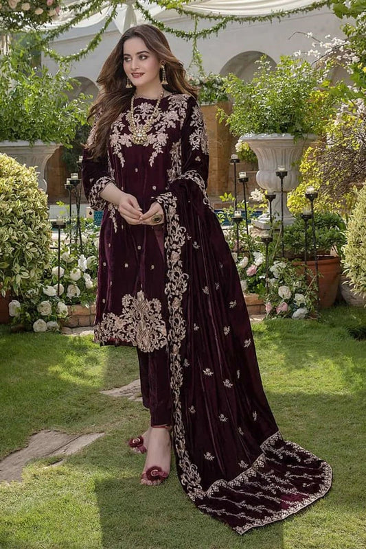 Aiman Minaal Embroidered Velvet Three piece With Velvet Shawl Winter Collection